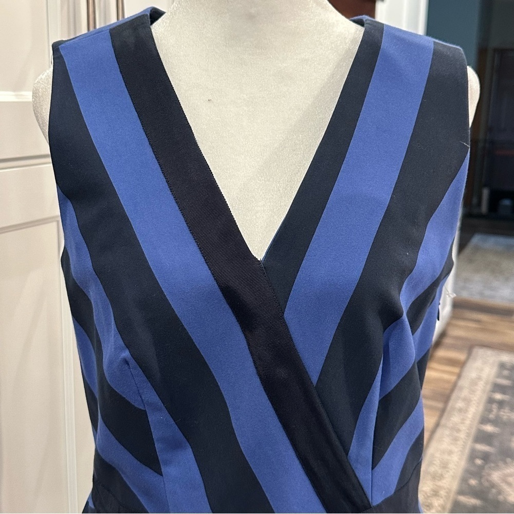 G.I.L.I. Women Milano Ponte Blue Stripe Bodycon Dress Size 8 Sleeveless Cocktail - Picture 2 of 15